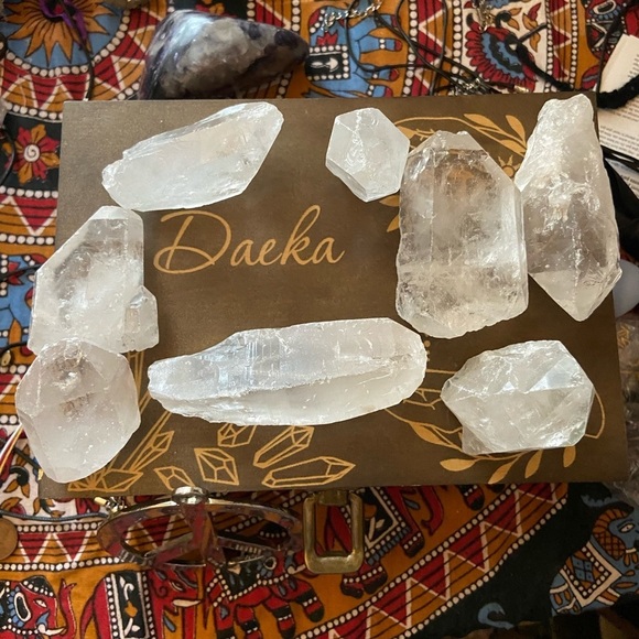 Raw Clear Quartz Crystals! - Picture 3 of 3